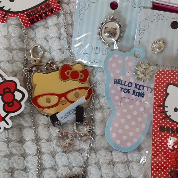 Sanrio "Hello Kitty" theme sterling silver jewelry - Picture 2 of 12
